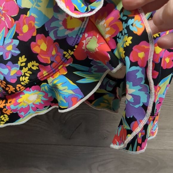 Ocean Avenue Tankini Swim Top Womens Size Medium *fits small* - Picture 3 of 9